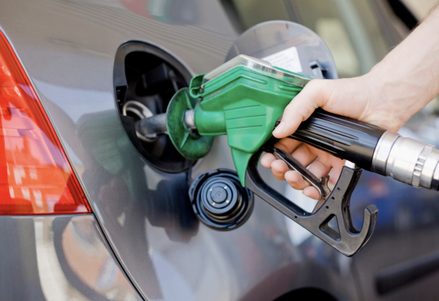 How to Save on Gas and Car Expenses This Holiday Weekend